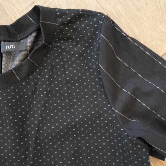 Ruti Top Womens Small Black Striped Vented High‎ Low SS Back Snap Button - Picture 11 of 14